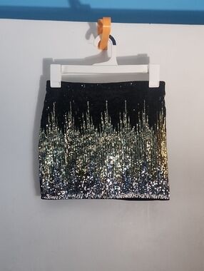 Divided Sequin Ombre Mini Skirt - Black and Gold